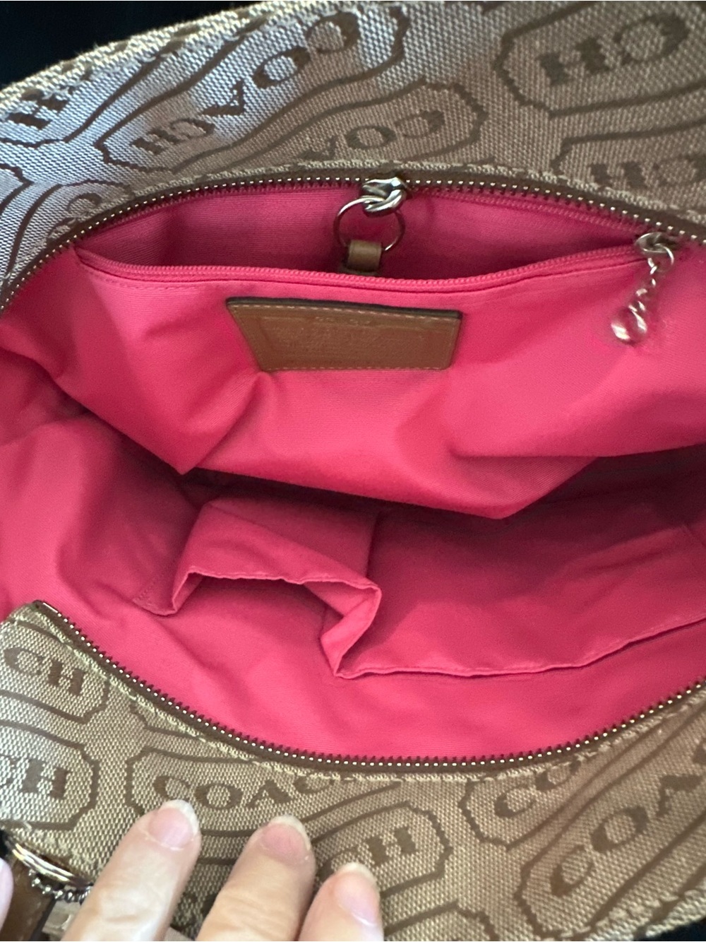 COACH #061 Lozengo Signature Tote with Pink Strip Accent - Picture 10 of 13